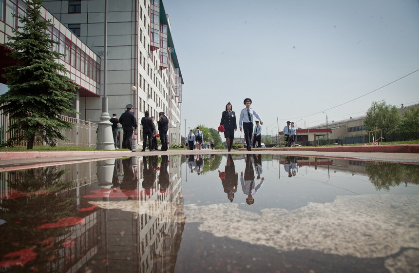 В столице простились с погибшим полицейским Андреем Банновым 2 фото