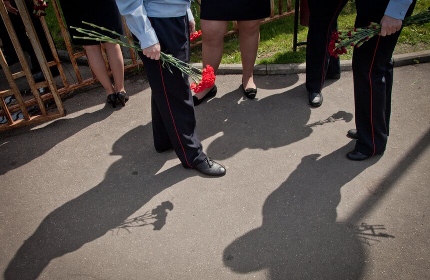 В столице простились с погибшим полицейским Андреем Банновым 9 фото