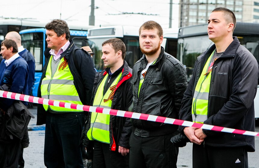 Соревнования по вождению между сотрудниками транспорта столицы 12 фото