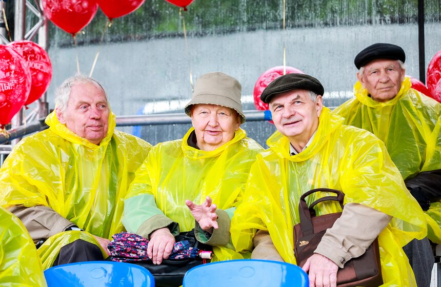 Соревнования по вождению между сотрудниками транспорта столицы 17 фото