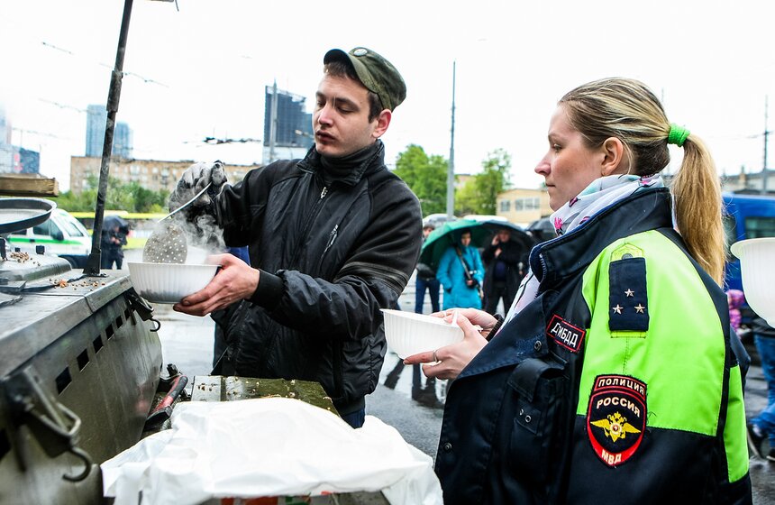 Соревнования по вождению между сотрудниками транспорта столицы 15 фото