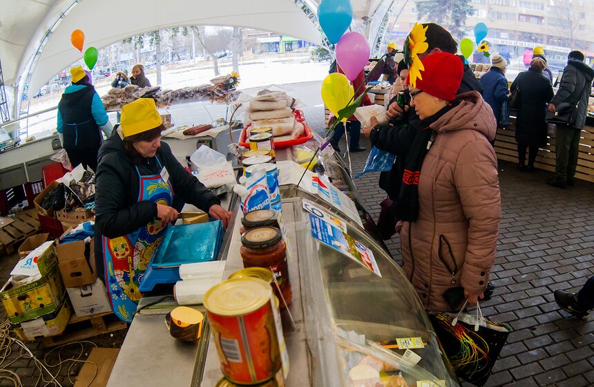 В Москве открылся сезон региональных ярмарок 18 фото