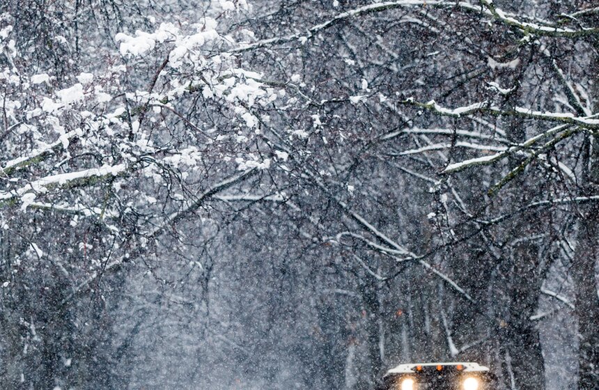 Природные сюрпризы: в апреле в столицу вернулась зима 1 фото