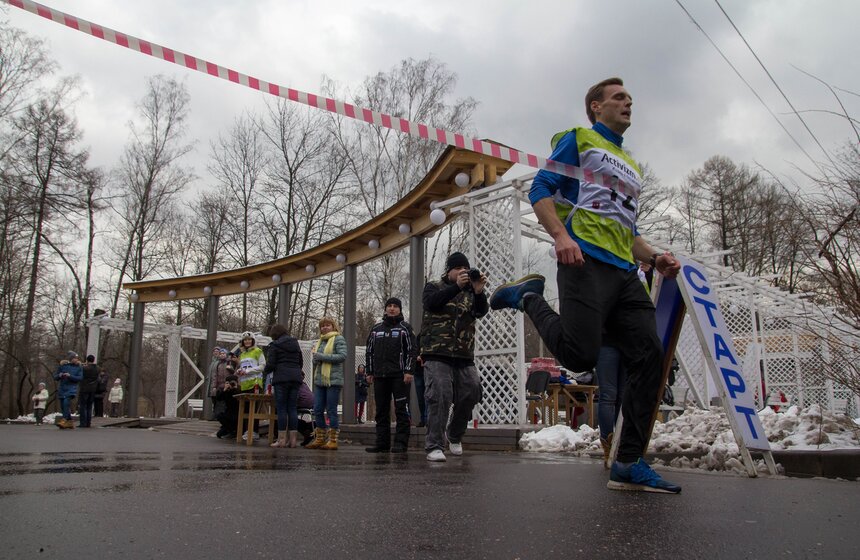В  "Сокольниках" состоялся "Веселый забег" 6 фото