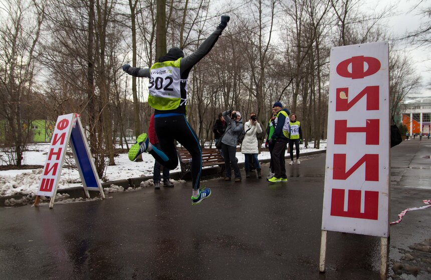 В  "Сокольниках" состоялся "Веселый забег" 7 фото