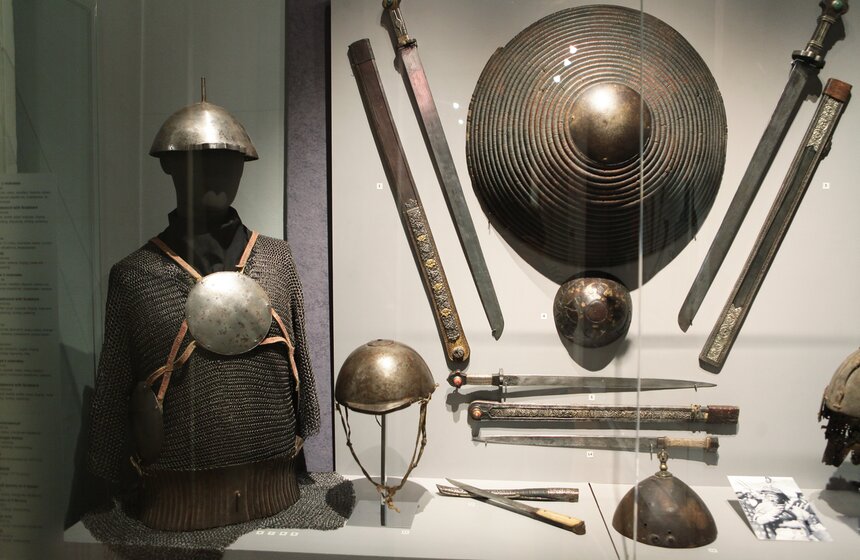 В музее Востока открылась выставка "Смертельная красота" 7 фото