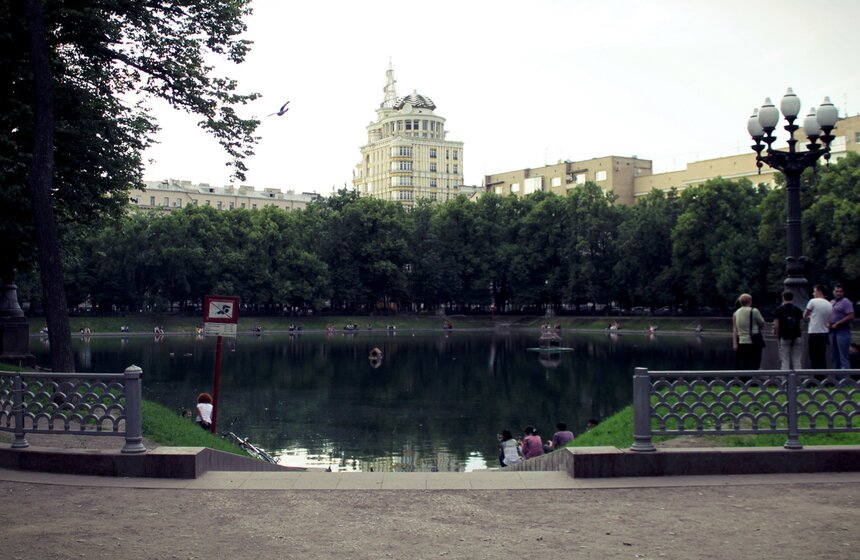 Здесь впервые появился Воланд