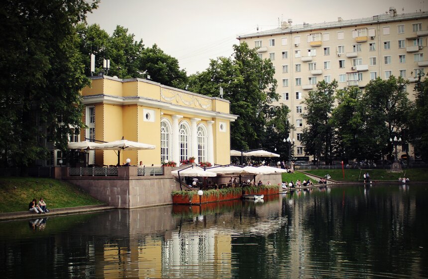 Появилась табличка "Запрещено разговаривать с незнакомцами" 10 фото