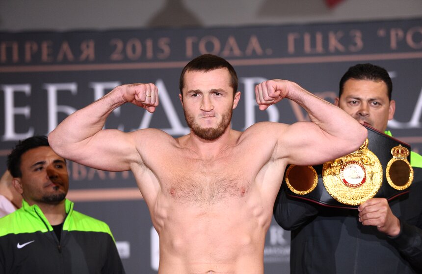 В Лужниках перед боем взвесили боксеров Лебедева и Каленга 18 фото