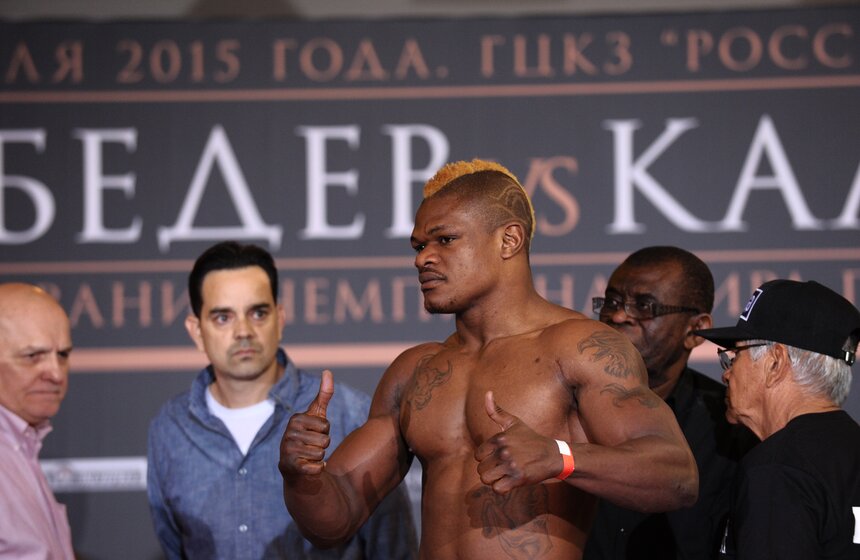 В Лужниках перед боем взвесили боксеров Лебедева и Каленга 15 фото