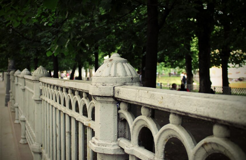 Появилась табличка "Запрещено разговаривать с незнакомцами" 14 фото