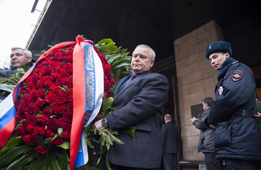 В Москве простились с писателем Аркадием Аркановым 17 фото