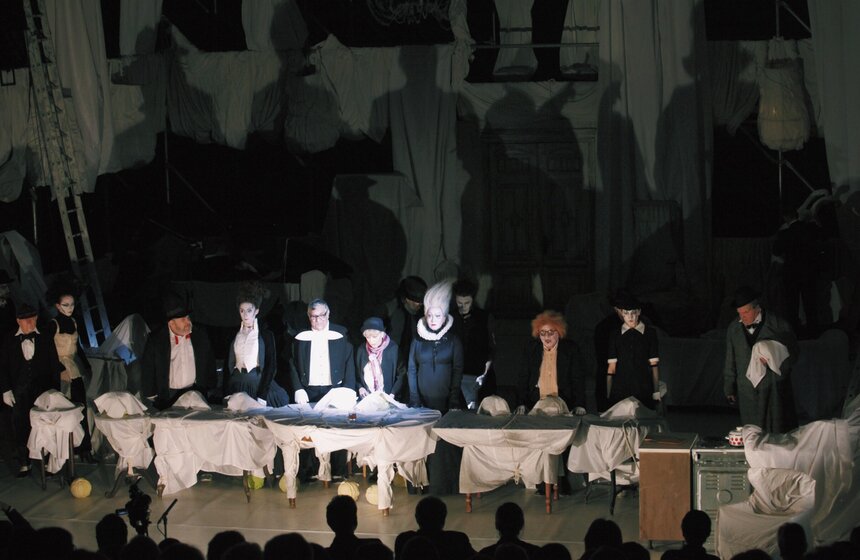 В рамках фестиваля "Золотая маска" показали спектакль "Алиса" 14 фото