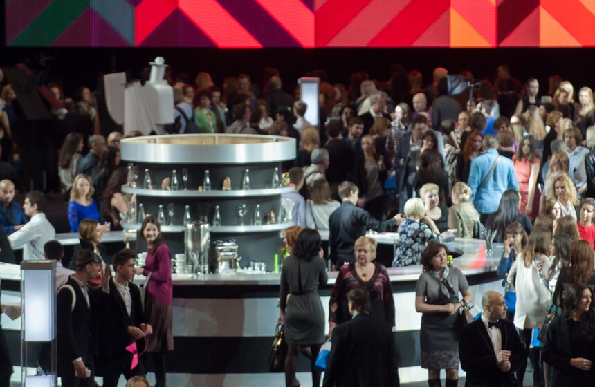 Неделя моды в Москве открылась показом Валентина Юдашкина 27 фото