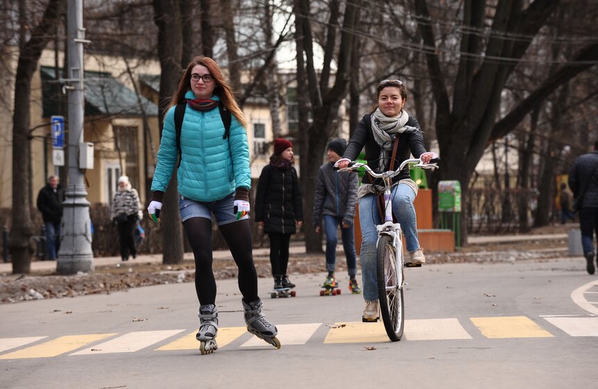 Парк "Сокольники" открыл пункты проката спортивного инвентаря 15 фото