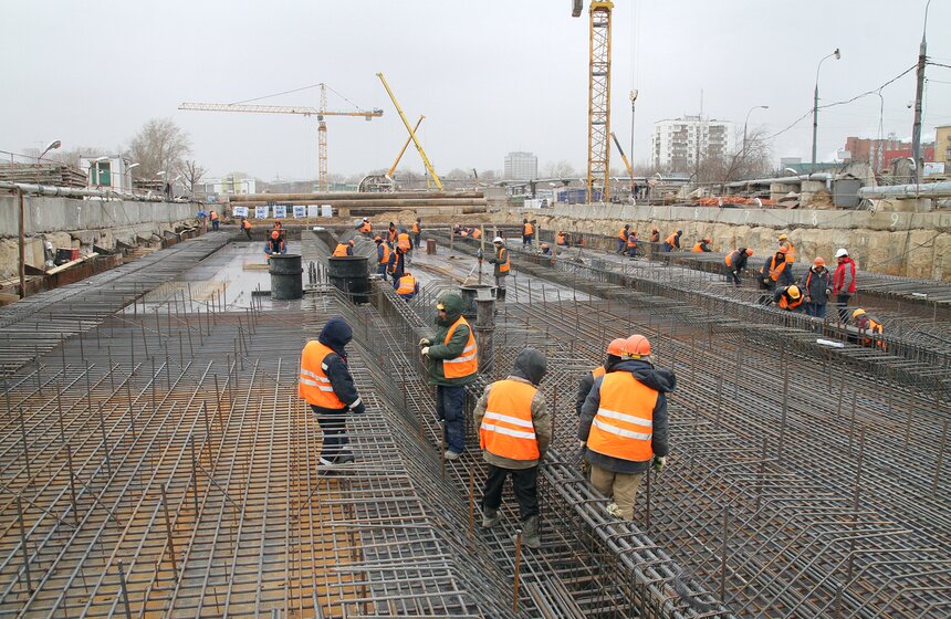 Мэр осмотрел ход строительства станции "Хорошевская" 1 фото
