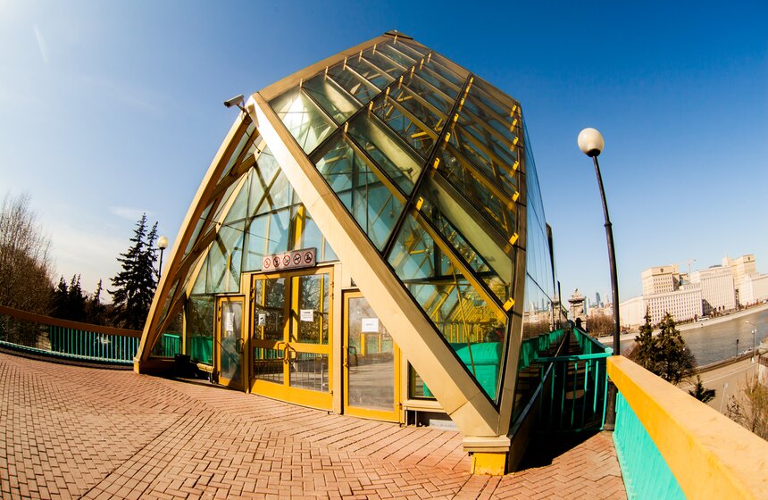 Андреевский мост привели в порядок после зимы 16 фото