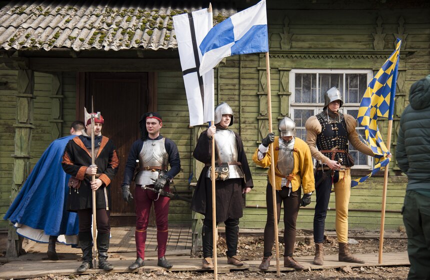 Шествие конных рыцарей на ВДНХ 1 фото