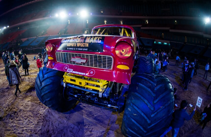 В "Олимпийском" прошло шоу "Монстр Мания" 1 фото