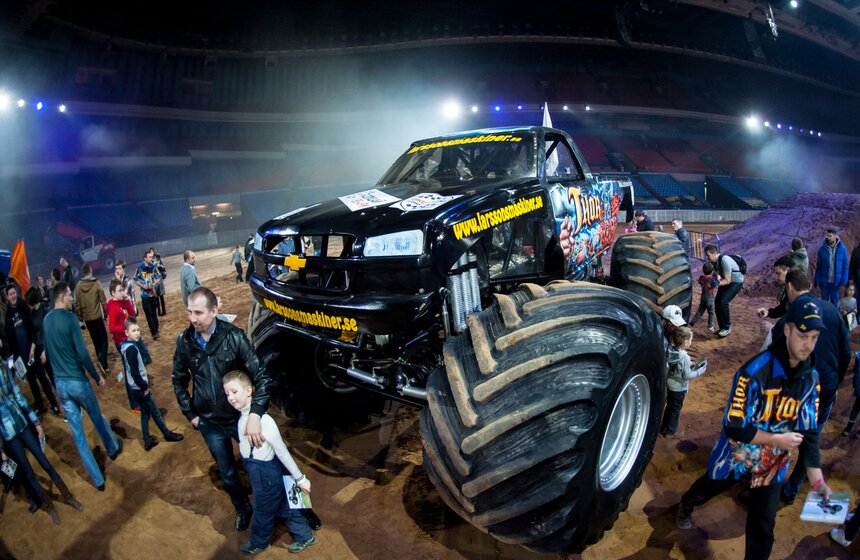 В "Олимпийском" прошло шоу "Монстр Мания" 2 фото