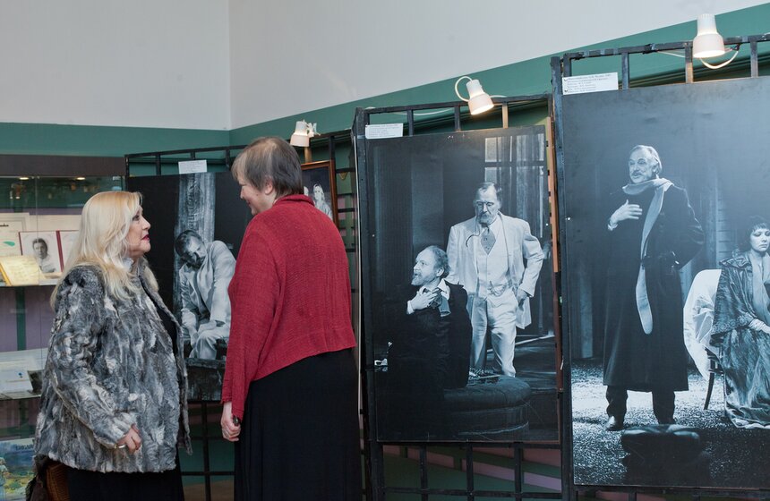В МХТ открылась выставка к юбилею Иннокентия Смоктуновского 22 фото