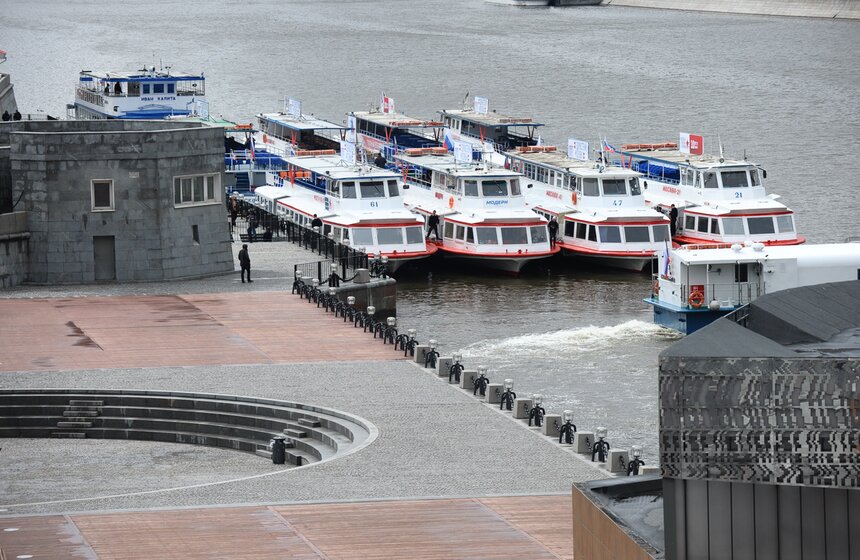 На причале парка Горького открыли пассажирскую навигацию 10 фото