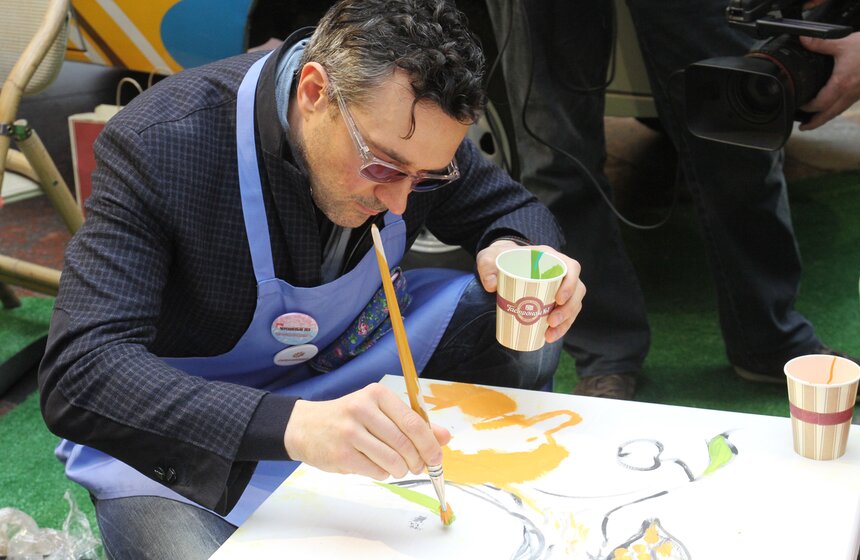 В ГУМе стартовал автопробег УАЗов "Путешествие Мира" 11 фото