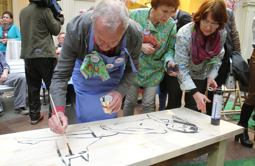 В ГУМе стартовал автопробег УАЗов "Путешествие Мира" 10 фото