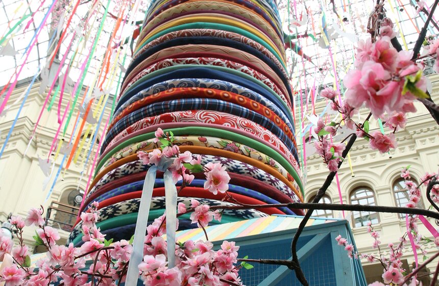 В ГУМе стартовал автопробег УАЗов "Путешествие Мира" 13 фото