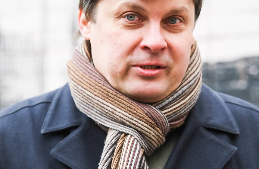 Стены столичных домов украсили граффити проекта "Город в словах" 6 фото