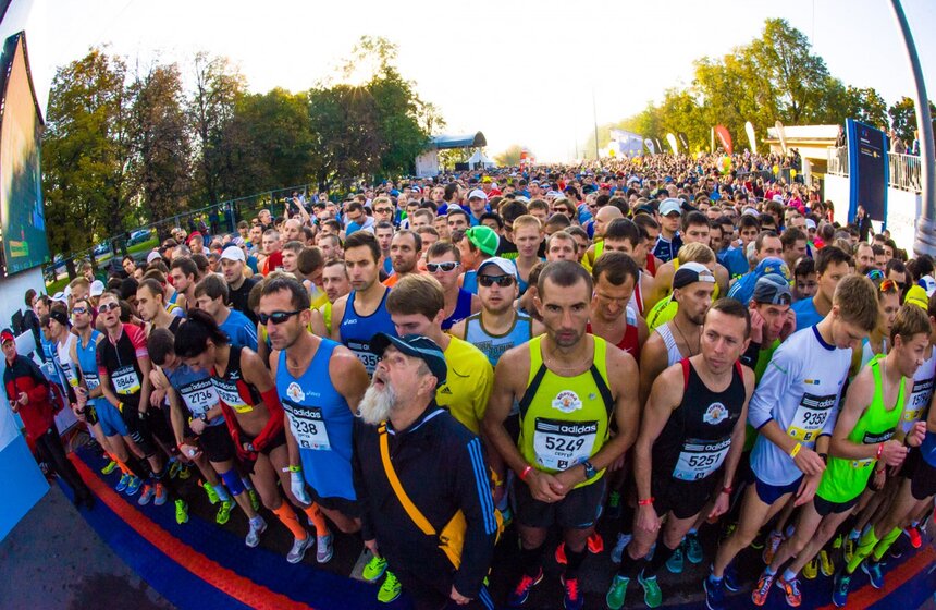 Вперед по жизни: Самые позитивные бегуны столицы 4 фото