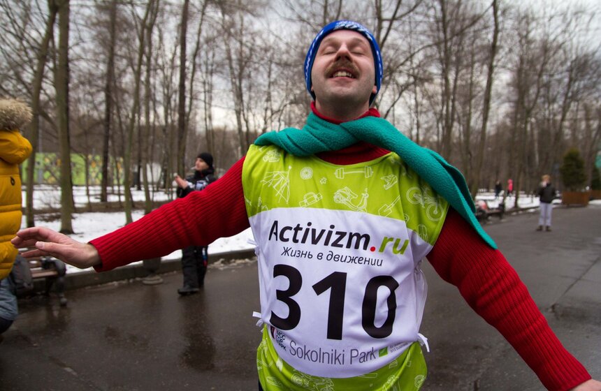Вперед по жизни: Самые позитивные бегуны столицы 9 фото