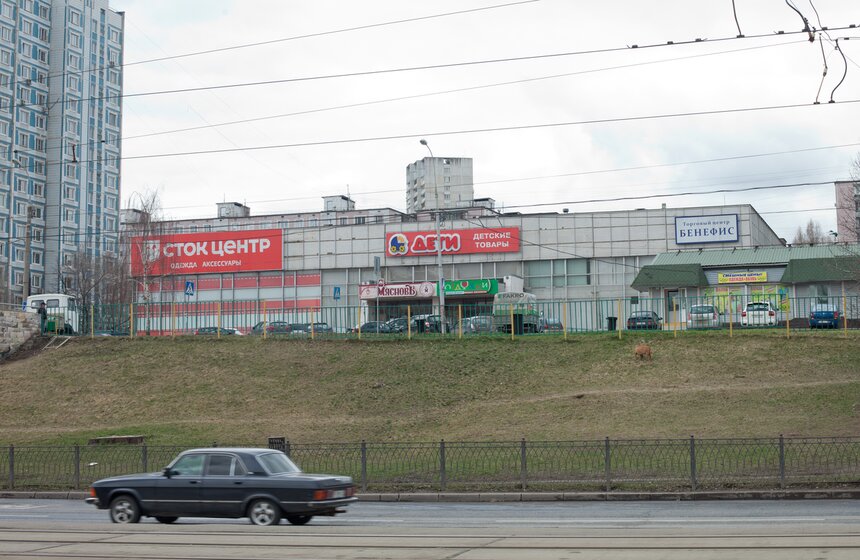 18-я зенитная батарея располагалась южнее деревни Строгино. Сейчас на ее месте стоит универсам №36 на улице Маршала Катукова, 18