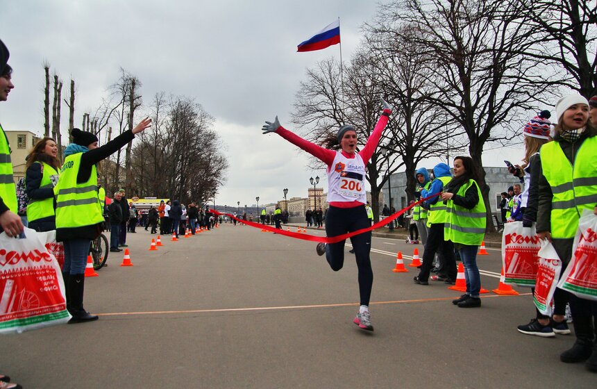 В парке Горького организовали благотворительный забег "Победа" 19 фото