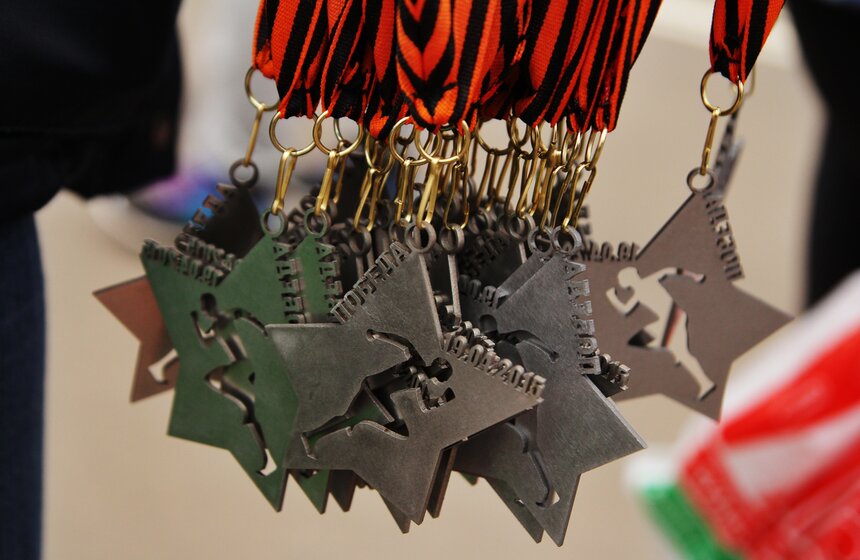 В парке Горького организовали благотворительный забег "Победа" 18 фото