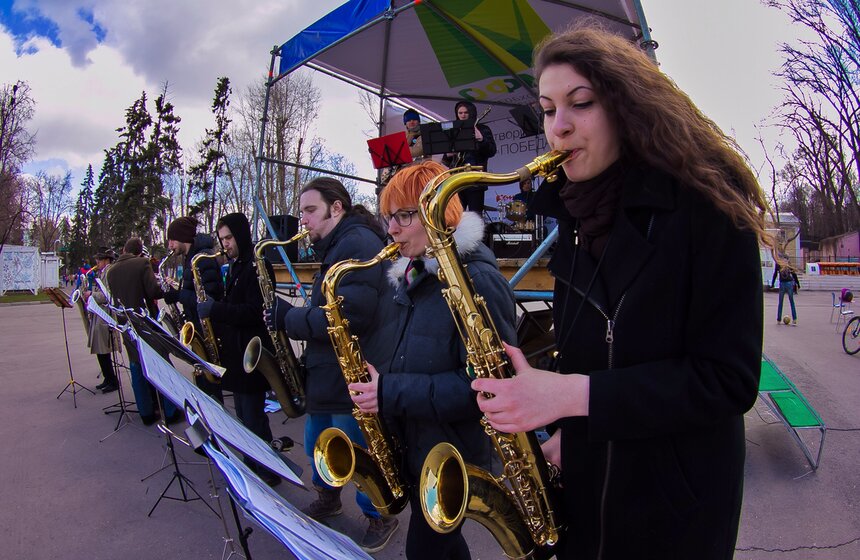 В парке Горького организовали благотворительный забег "Победа" 1 фото