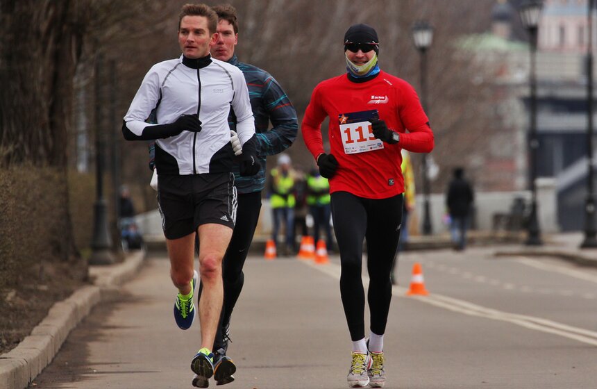 В парке Горького организовали благотворительный забег "Победа" 13 фото