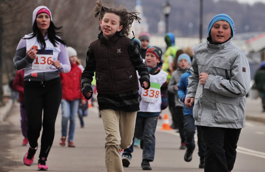 В парке Горького организовали благотворительный забег "Победа" 7 фото