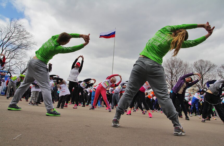В парке Горького организовали благотворительный забег "Победа" 8 фото