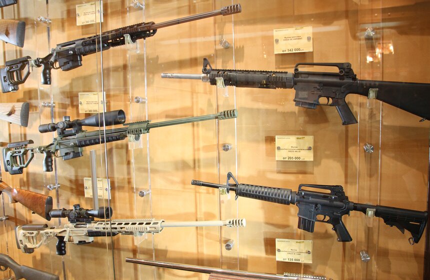 Сергей Собянин протестировал винтовки завода "Промтехнология" 1 фото