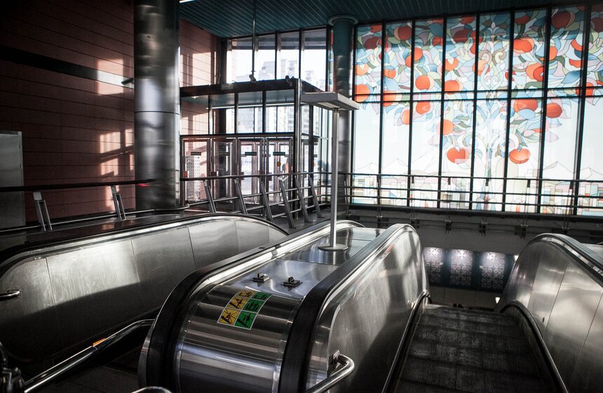 В Москве открылась новая станция метрополитена - "Алма-Атинская" 16 фото