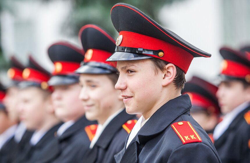В УВД Южного округа прошла акция "Сирень Победы" 10 фото
