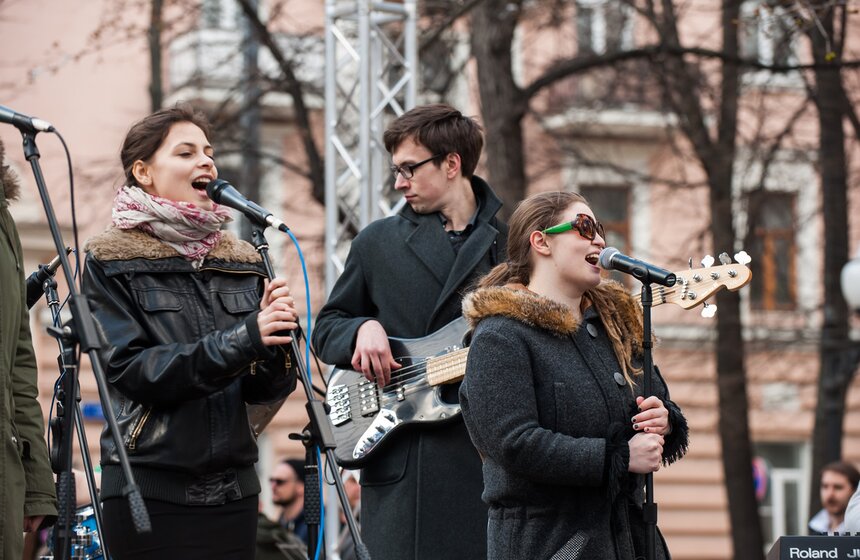 На Патриарших прудах прошел "МедиаСубботник" в виде квеста 32 фото