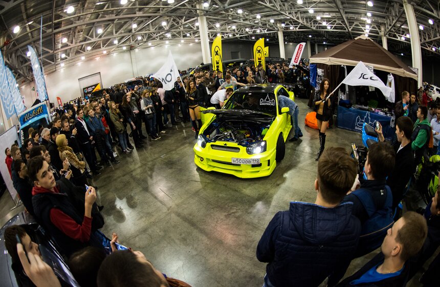 Открылась VII международная выставка "Московское Тюнинг Шоу" 14 фото