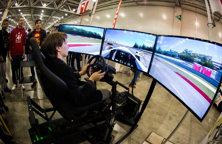 Открылась VII международная выставка "Московское Тюнинг Шоу" 12 фото