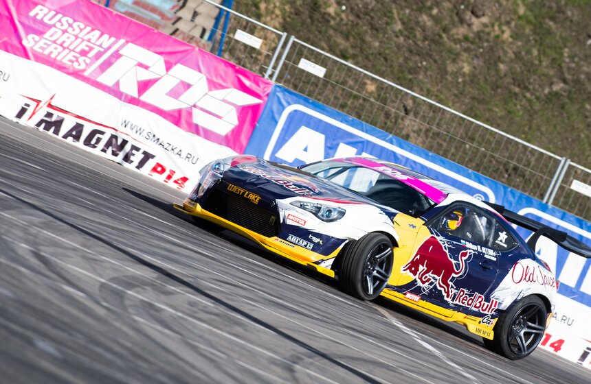 Открылась VII международная выставка "Московское Тюнинг Шоу" 20 фото