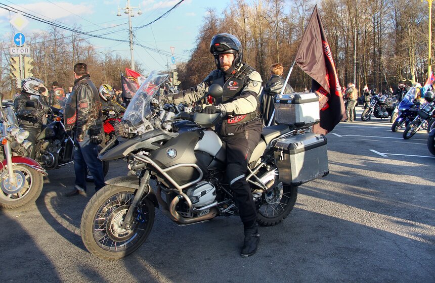 Столичные байкеры открыли новый мотосезон 24 фото