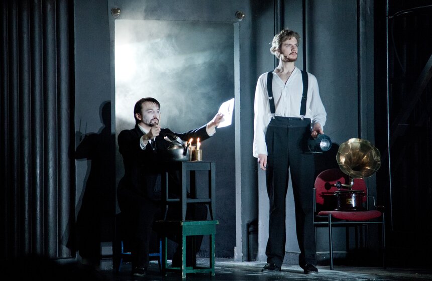 В Москве покажут "Бег" Булгакова в постановке Юрия Бутусова 22 фото