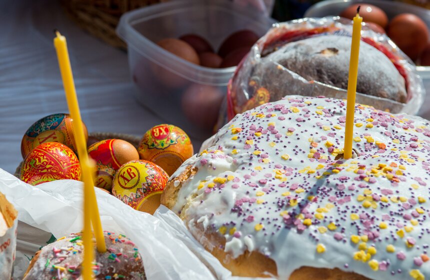 В столичных церквях освятили куличи и пасхи 24 фото