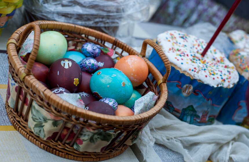 В столичных церквях освятили куличи и пасхи 10 фото